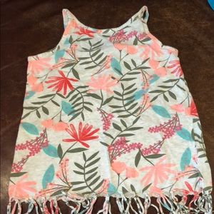 Flowery fringe tank